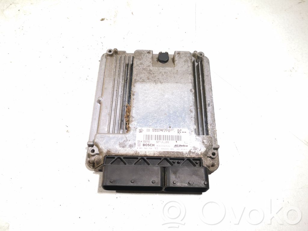 Opel Insignia A Engine control unit/module 