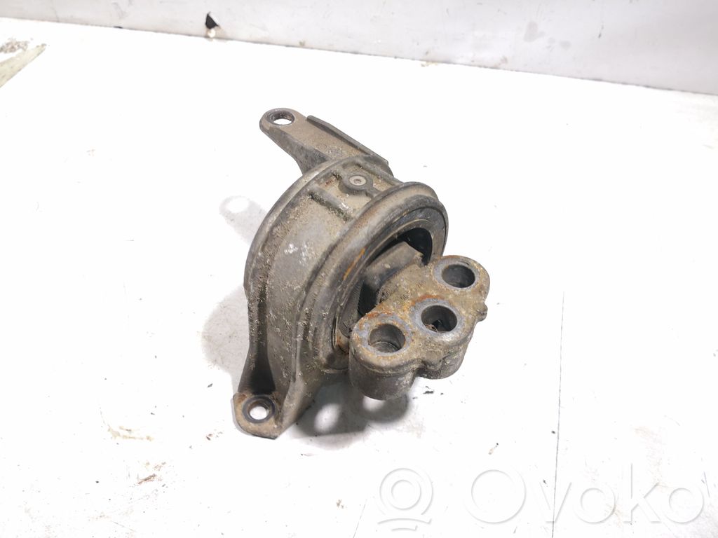 Opel Zafira B Engine mount bracket 