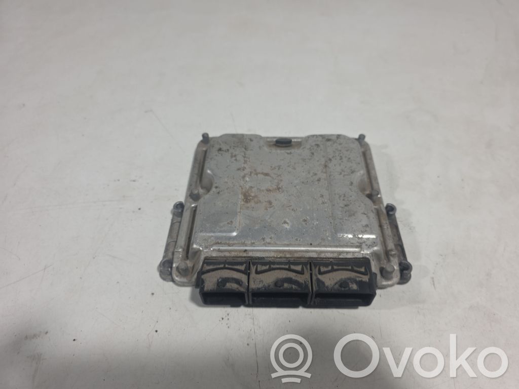 Engine control unit/module   8200153946,0281010556,8200095416
