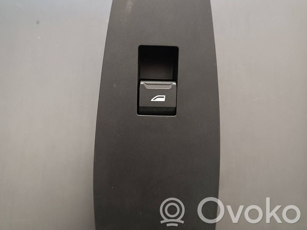 BMW 2 Active Tourer U06 Electric window control switch 