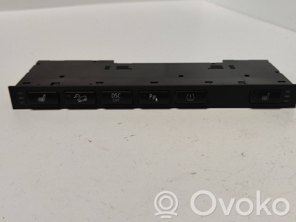 BMW X3 E83 Seat heating switch 