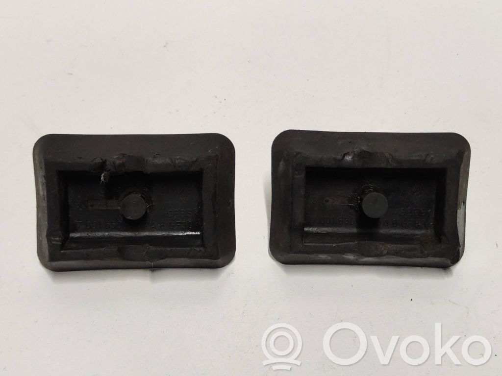 Jacking socket point   7001650