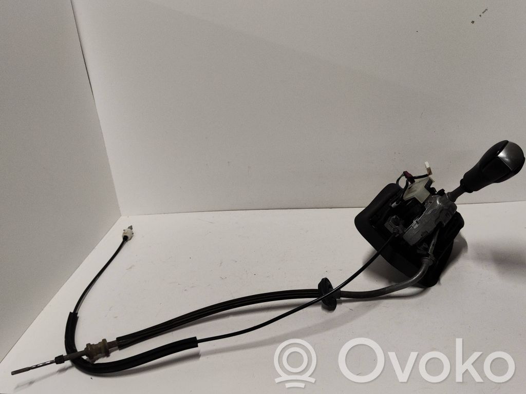 BMW X3 E83 Gear shifter/selector 