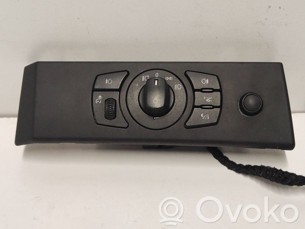Light switch   6950336,33292603,3006021002697