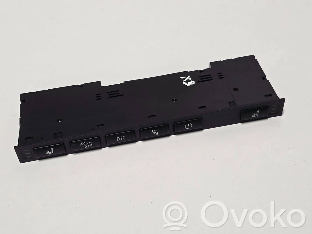 BMW X3 E83 Interruptor de calefacción del asiento 
