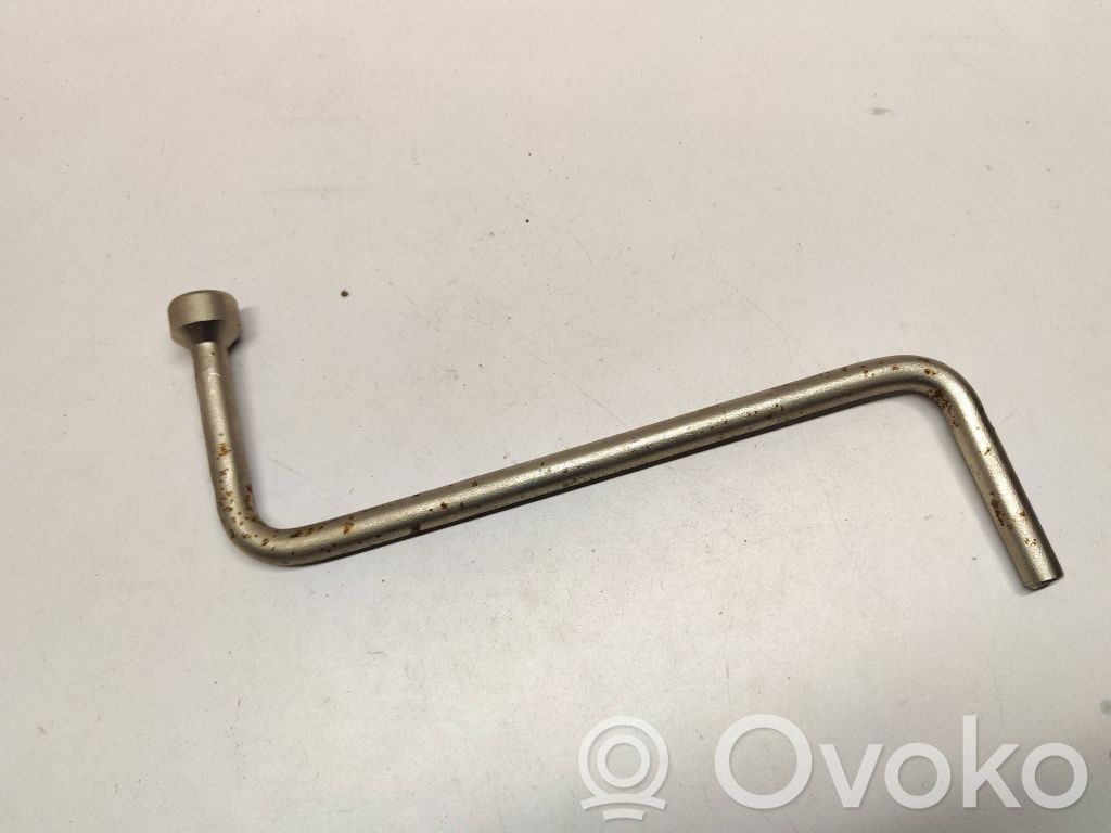 BMW X3 E83 Wheel nut wrench 
