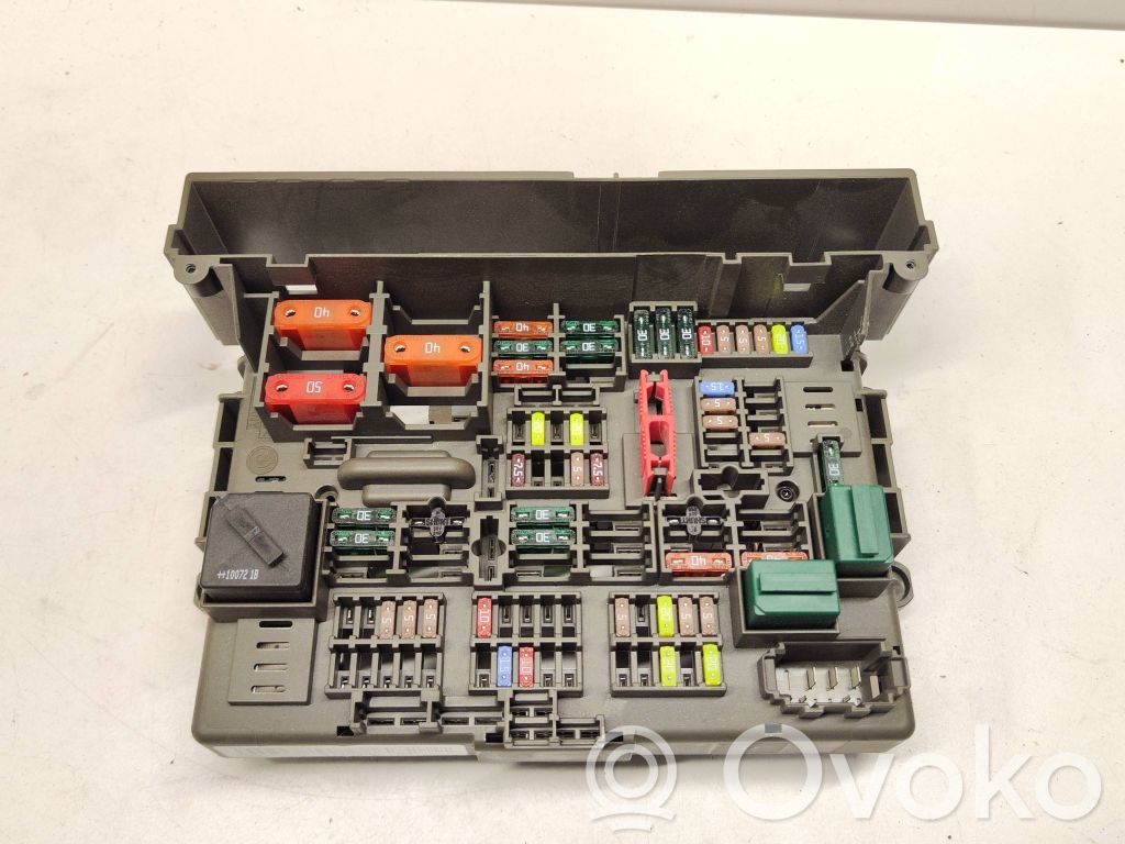 BMW X1 E84 Fuse box set 