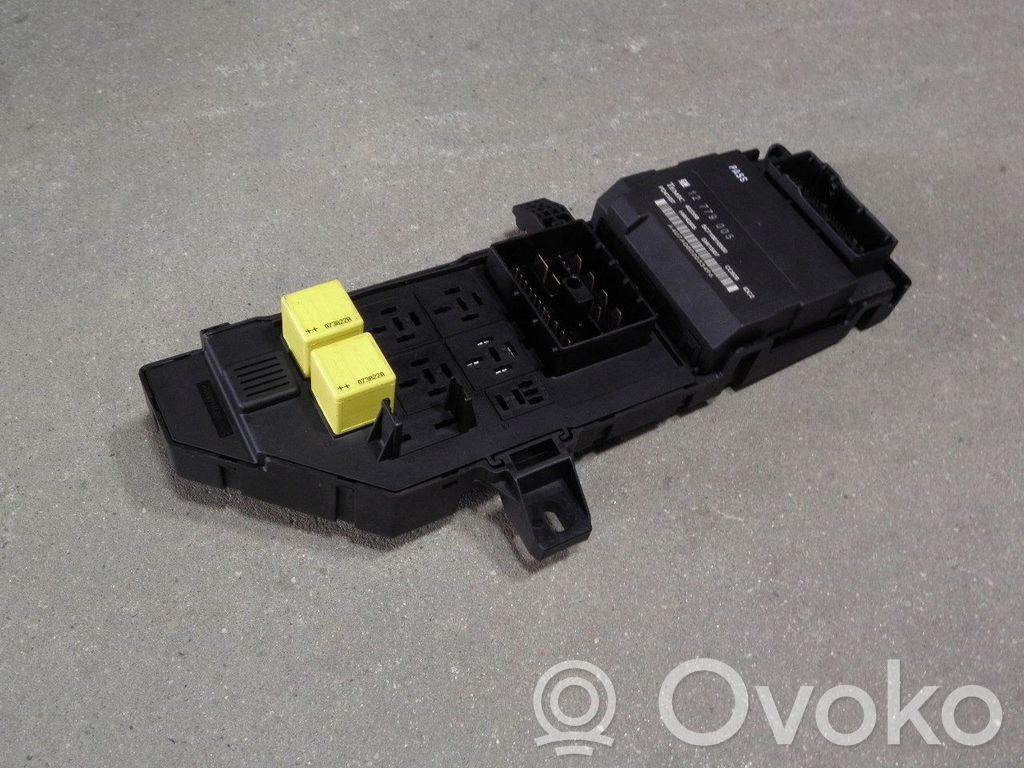 Saab 9-3 Ver2 Module de fusibles 