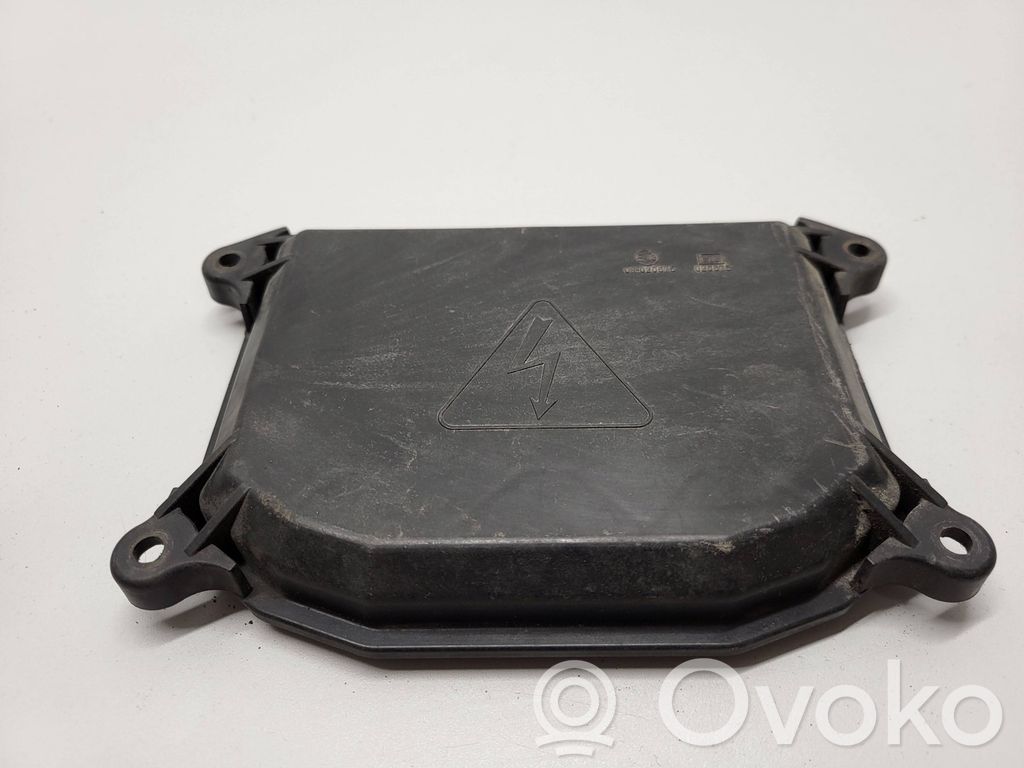 Subaru Outback Headlight/headlamp dust cover 