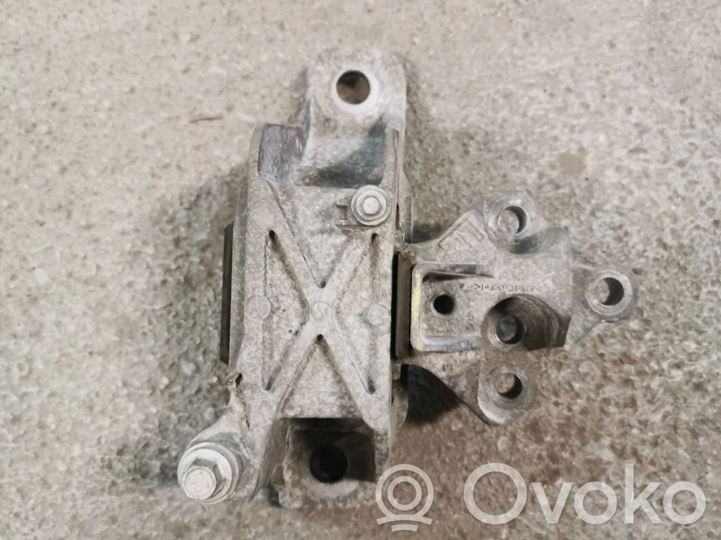 Ford Escape IV Engine mount bracket 