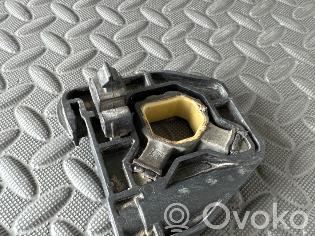 BMW 3 F30 F35 F31 Radiator mount bracket 