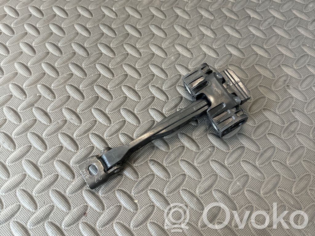 Audi Q3 F3 Ogranicznik drzwi przednich 