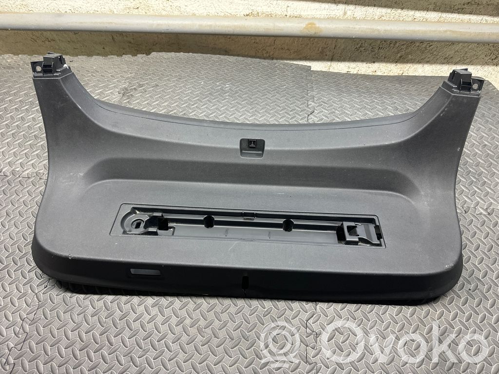 BMW 4 G22 G23 G24 G26 Tailgate trim 