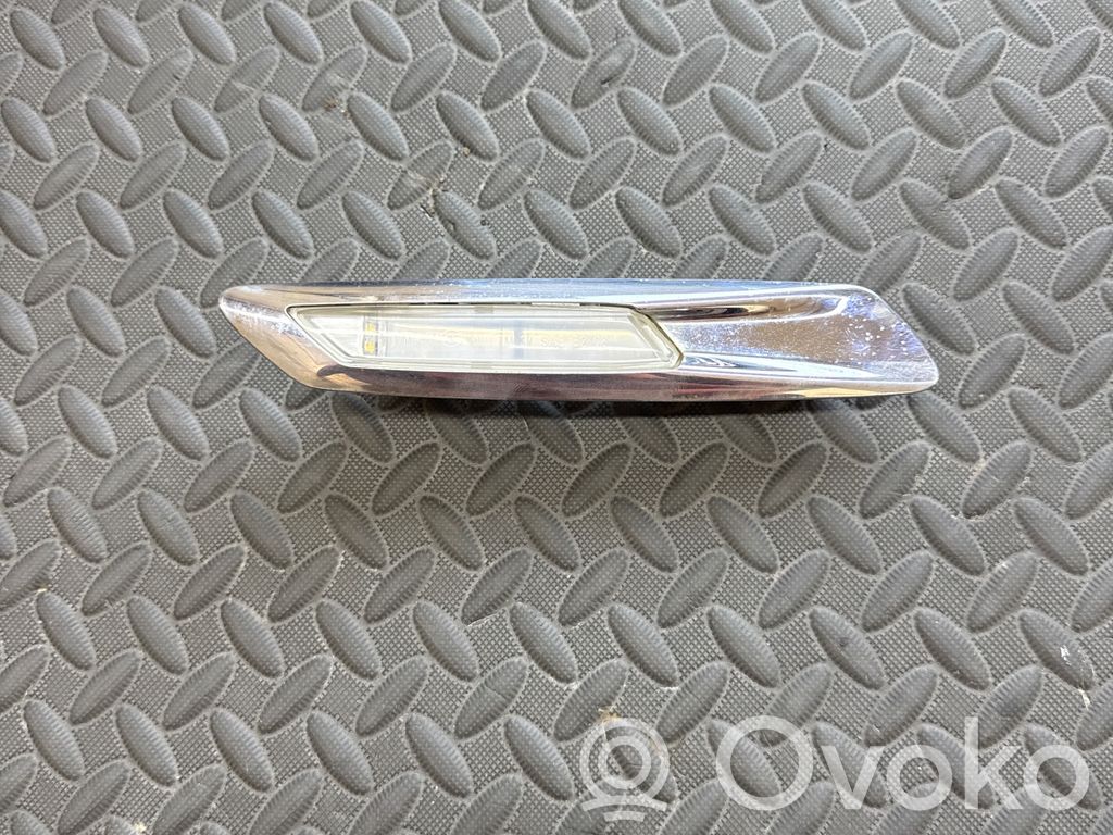 BMW 5 F10 F11 Kierunkowskaz błotnika przedniego 