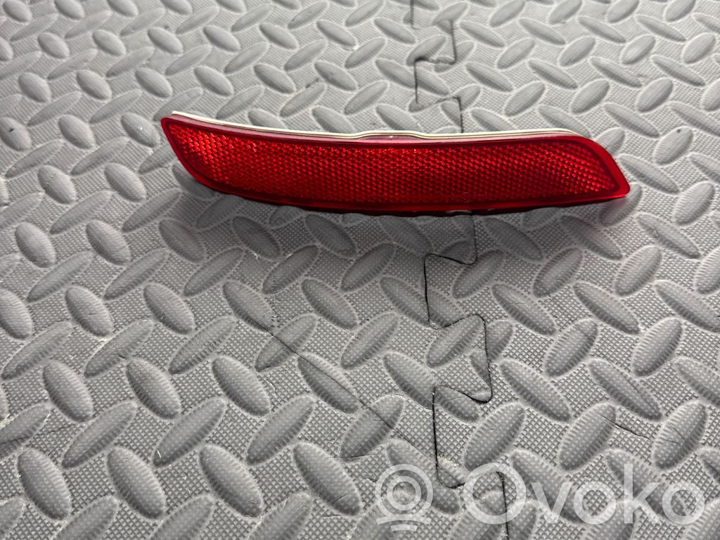 BMW X5 F15 Aizmugurē atstarotājs 