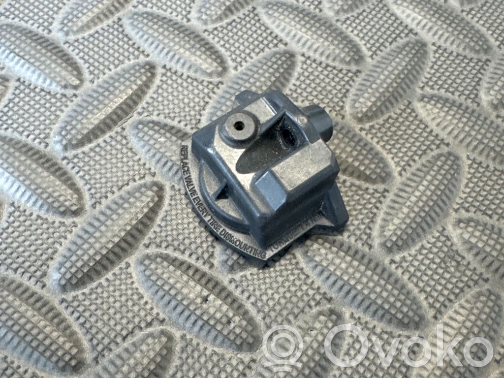 Czujnik ciśnienia opon   M8E21A159AA