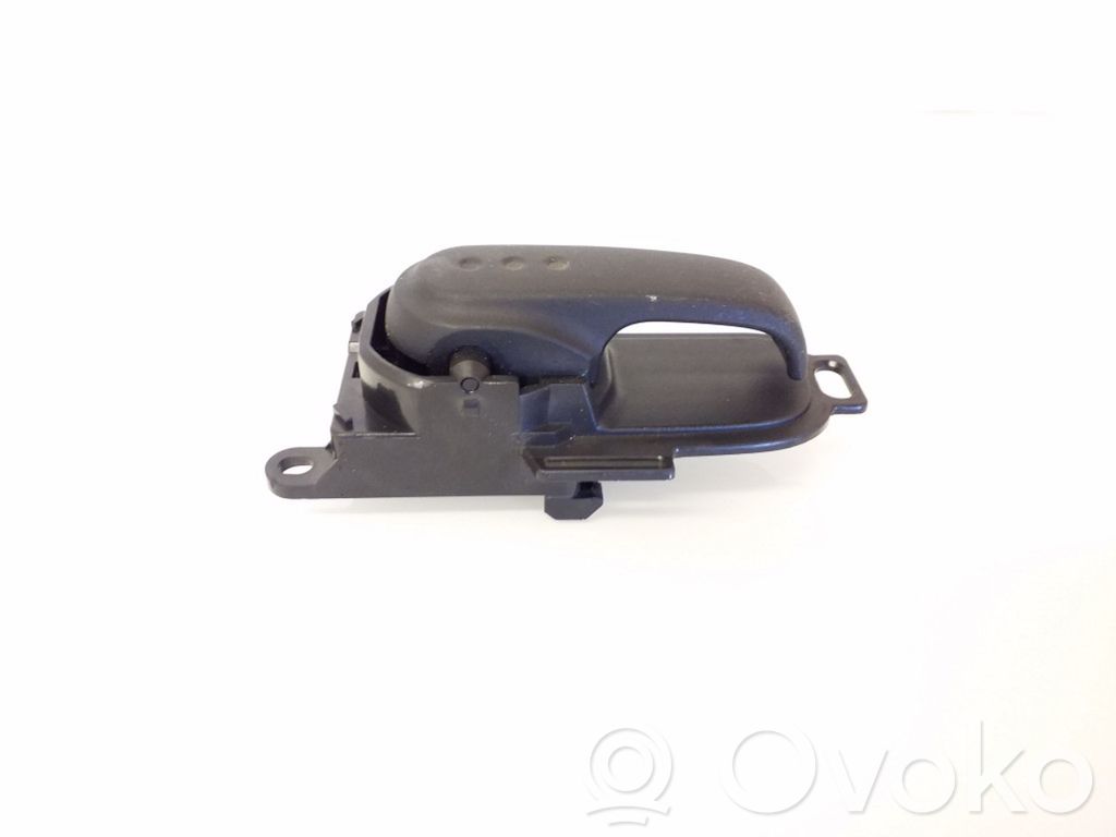 Nissan Note (E11) Front door interior handle 