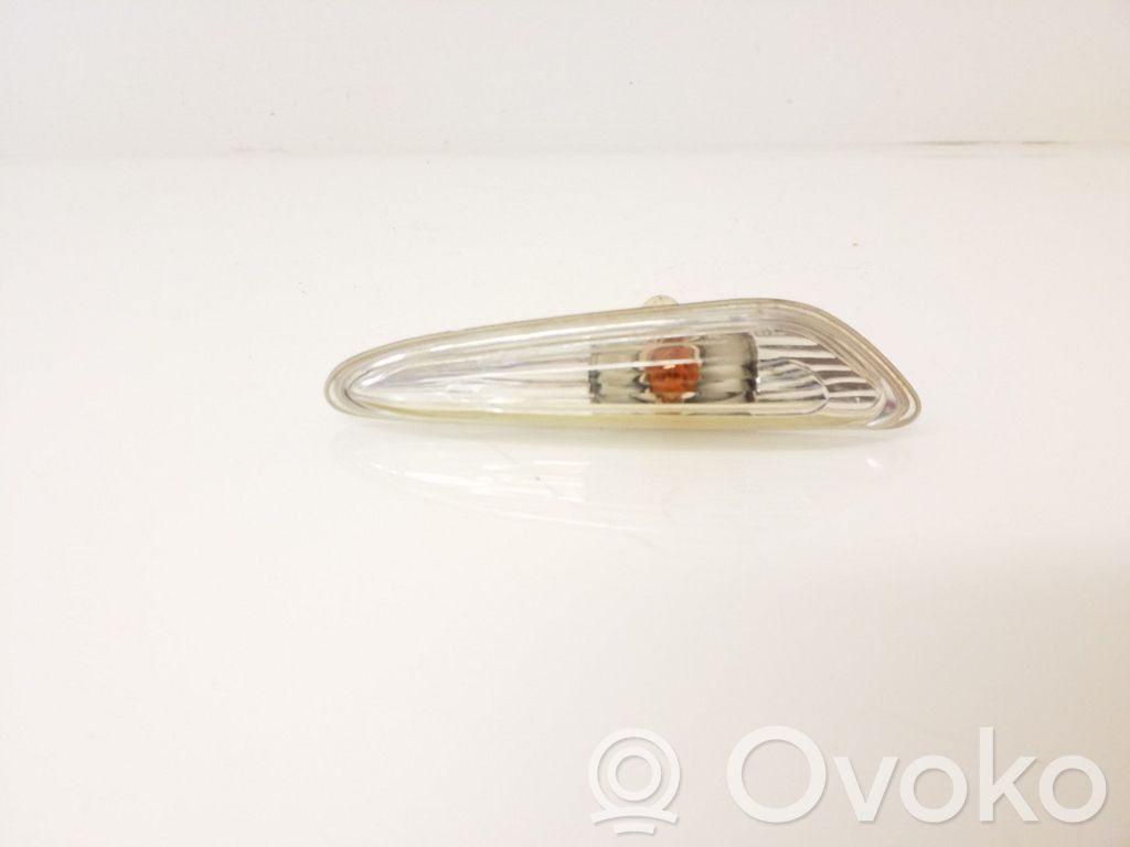 BMW X3 E83 Front fender indicator light 