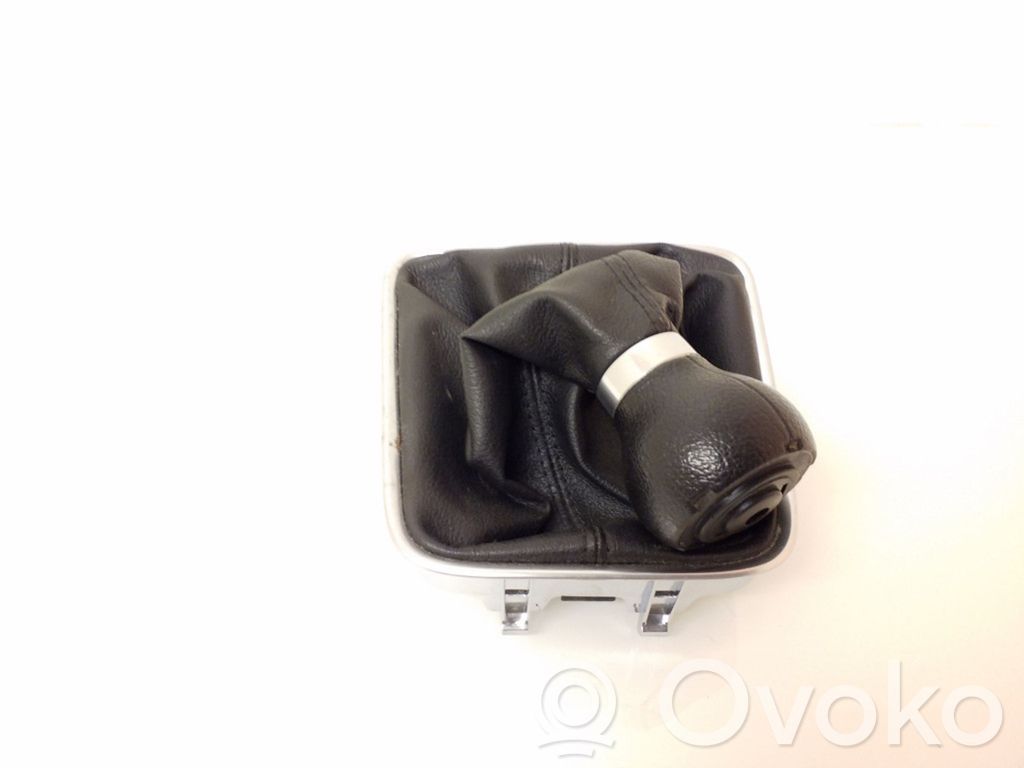 Volkswagen Golf Plus Gear lever shifter trim leather/knob 