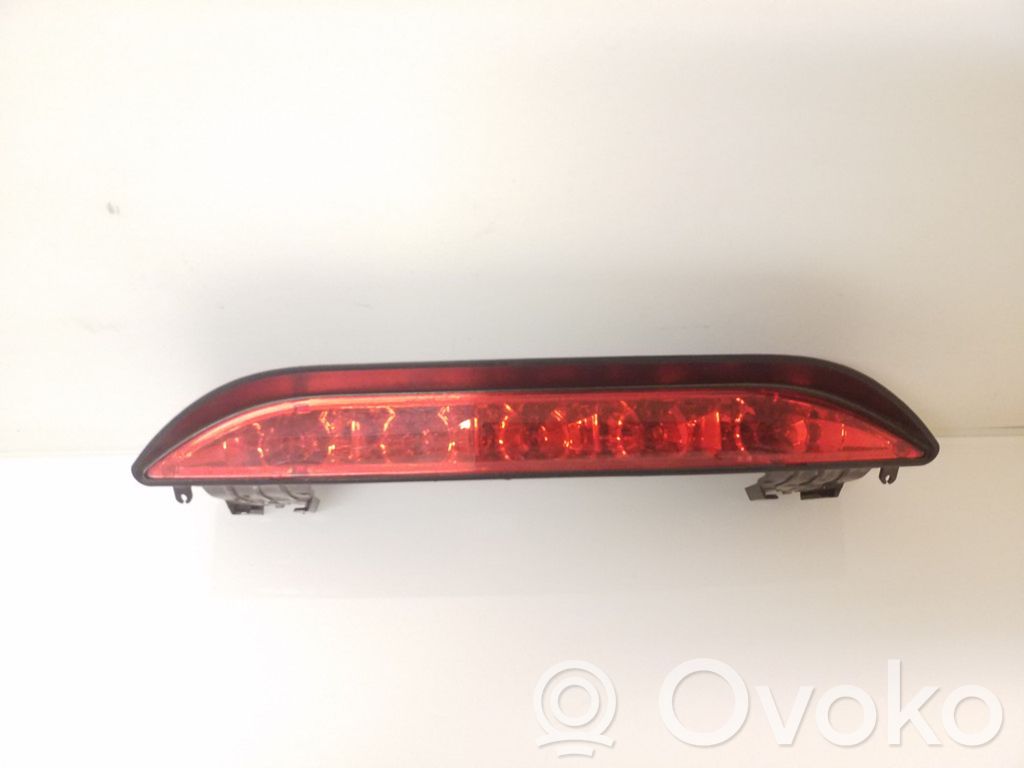 Chevrolet Aveo Third/center stoplight 