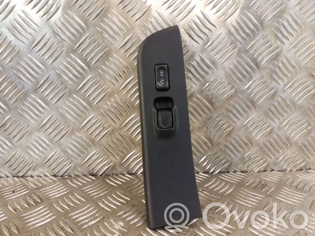 Opel Frontera B Electric window control switch 