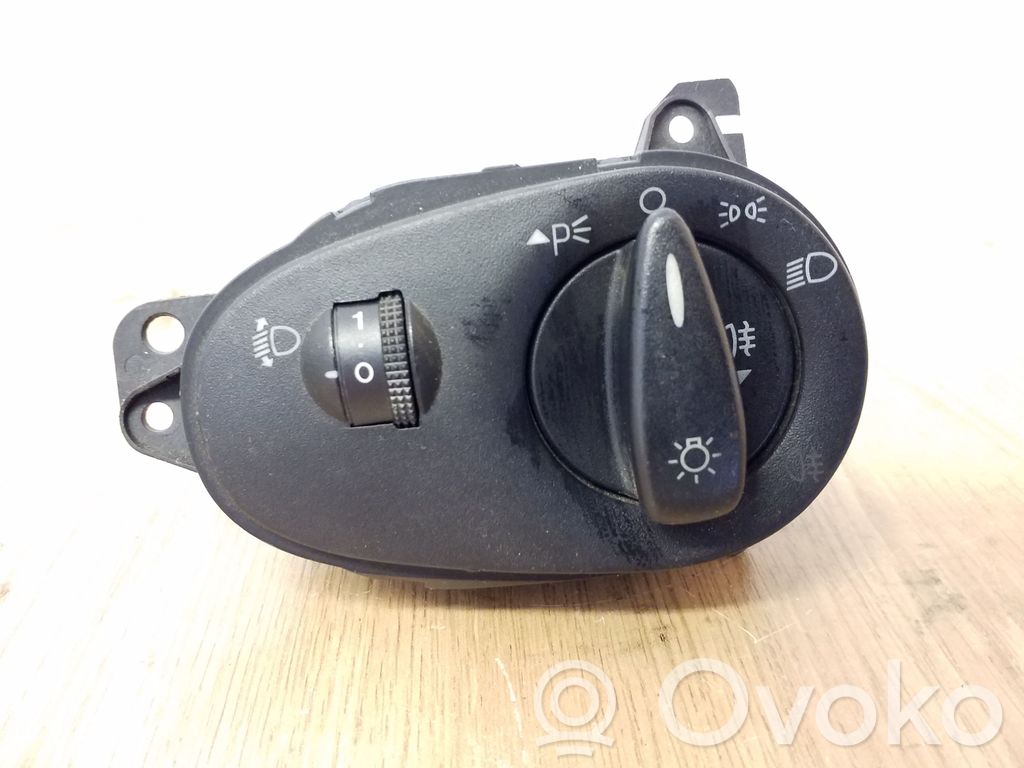 Ford Focus Light switch 