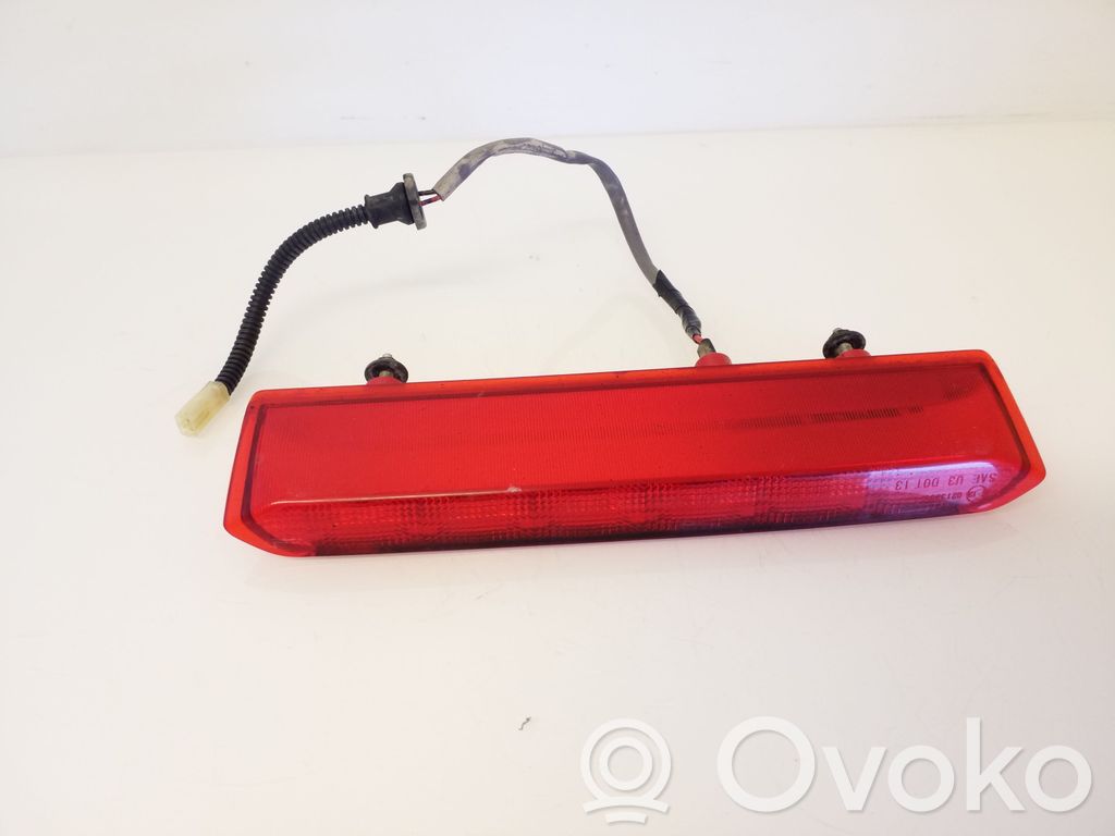 Subaru Outback (BS) Third/center stoplight 