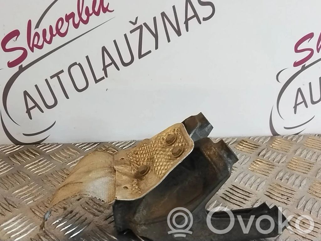 Engine mounting bracket   8W0199307H