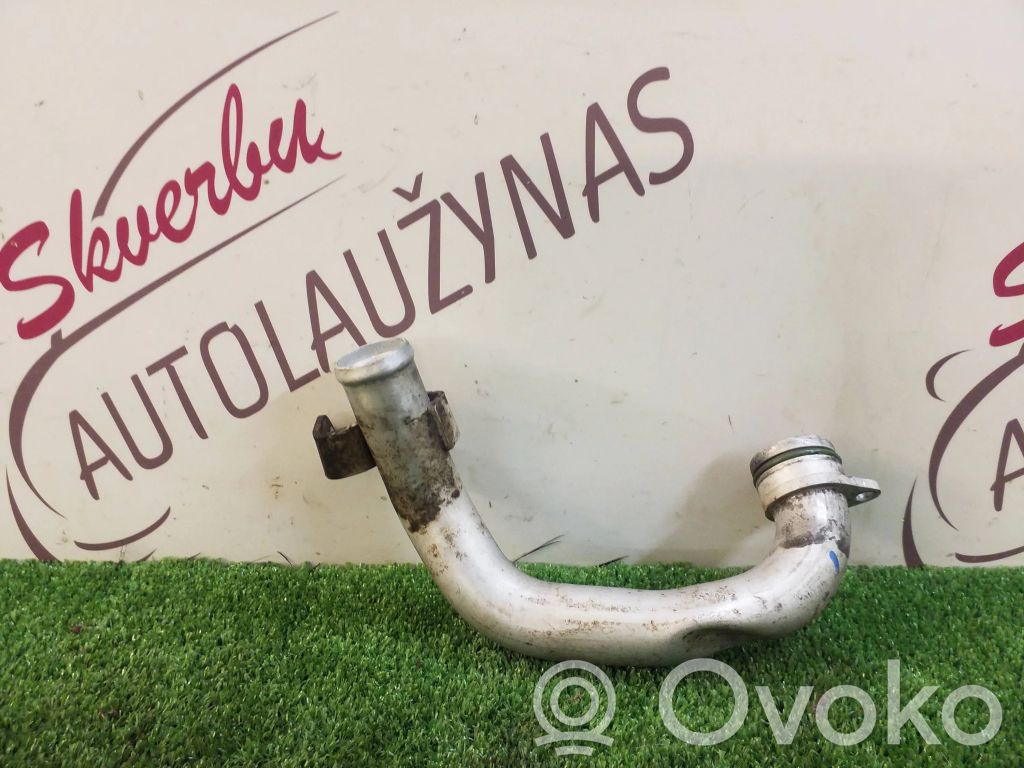 Porsche Cayenne (92A) Engine coolant pipe/hose 