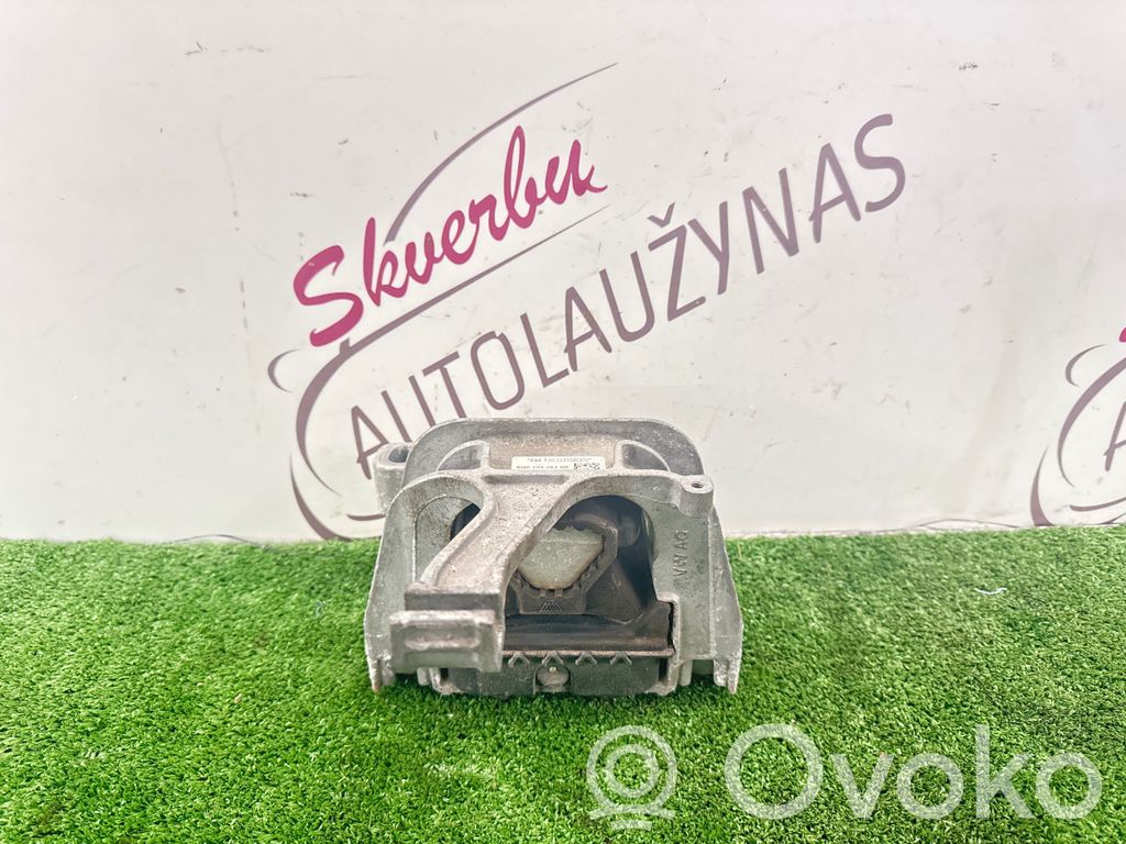 Volkswagen PASSAT B8 Wspornik / Mocowanie silnika 