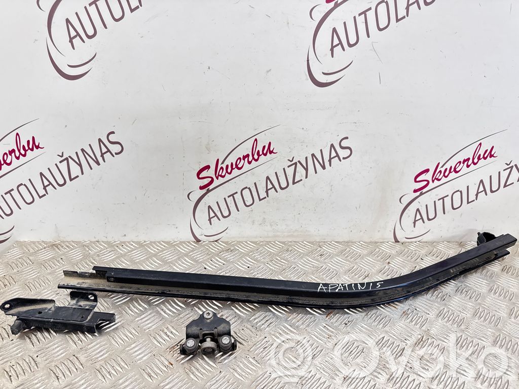 Renault Express Prowadnica rolkowa drzwi bocznych / przesuwanych / Zawias dolny 