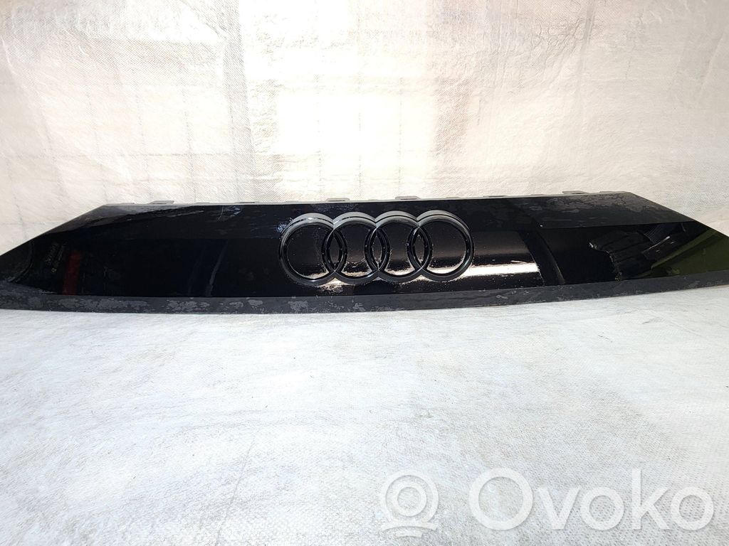 Audi Q8 Enjoliveur de pare-chocs arrière 