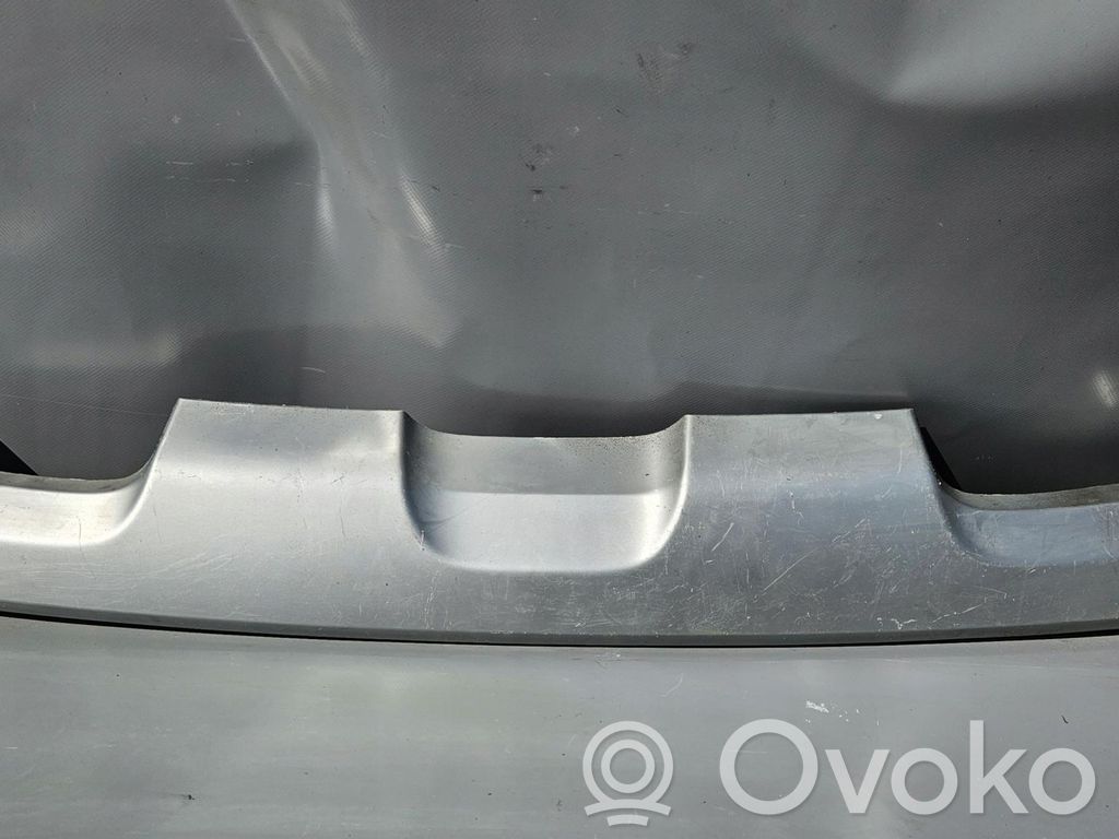 Dacia Sandero Moldura inferior del parachoques trasero 