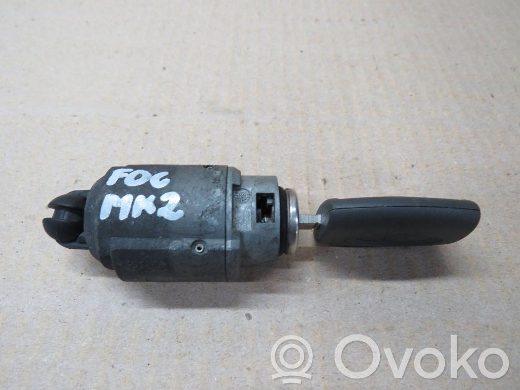 Engine bonnet/hood lock/catch   80120