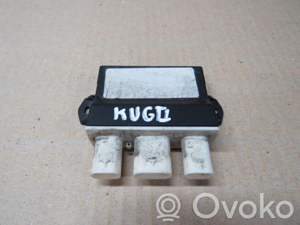 Ford Kuga II Tailgate/trunk control unit/module 