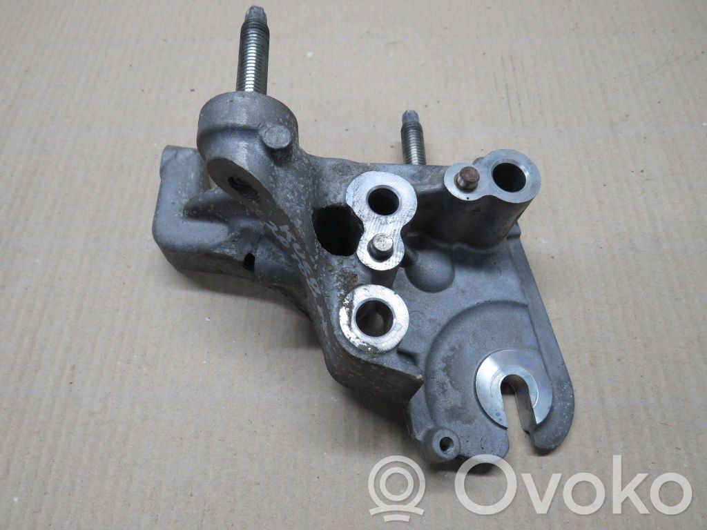 Ford Kuga II Engine mounting bracket 