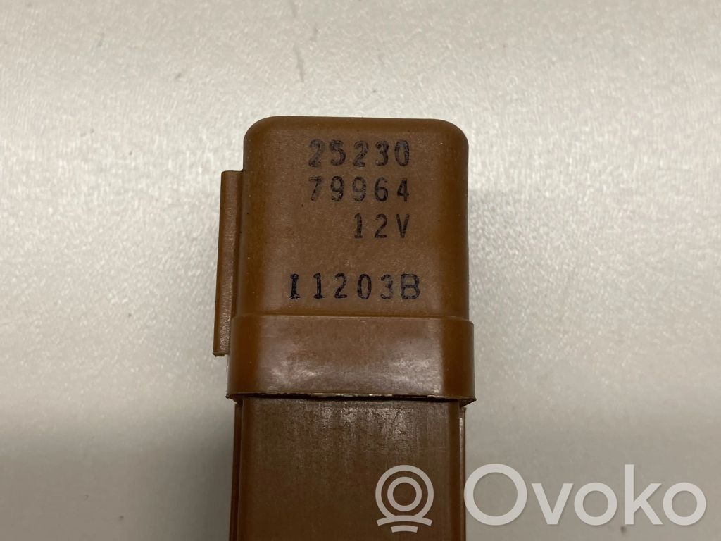 Nissan Almera Tino Other relay 