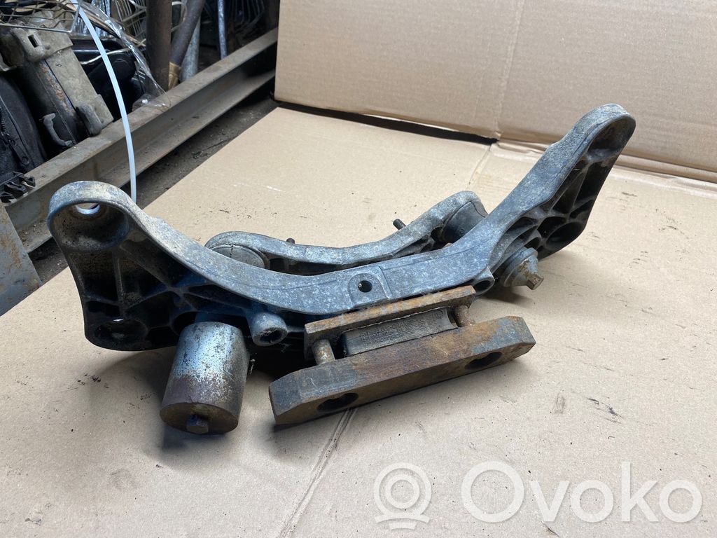 Support de moteur, coussinet   132672,B1094104,1094105