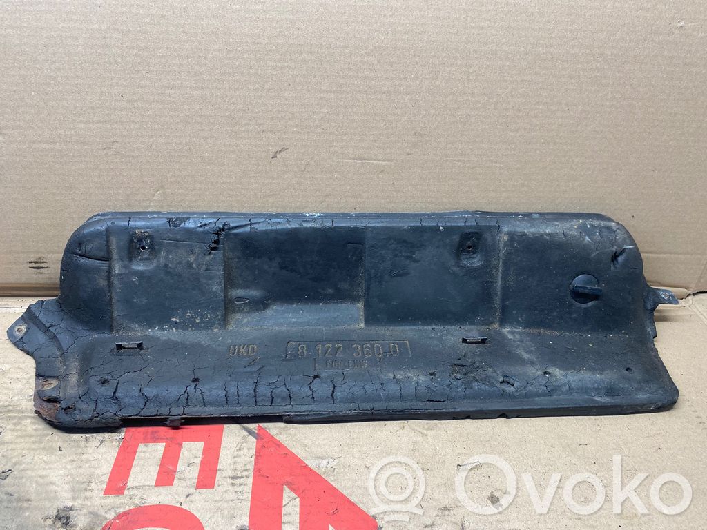 Other engine bay part   8122360