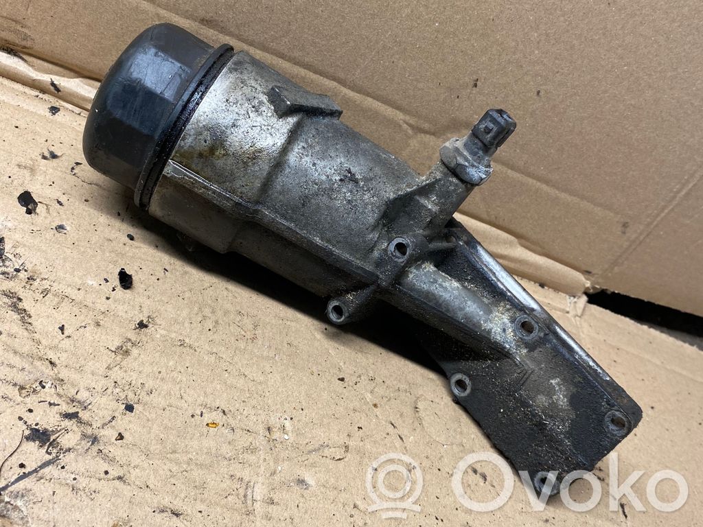 BMW 3 E46 Oil filter mounting bracket 
