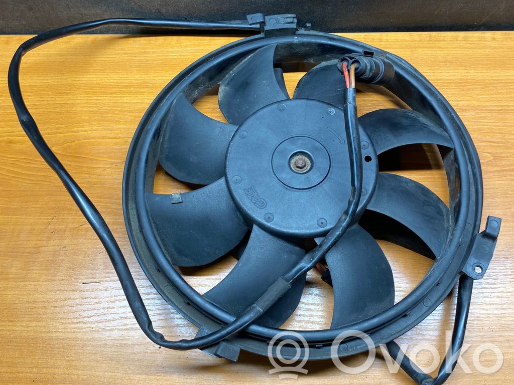 Volkswagen PASSAT B5.5 Ventilador eléctrico del radiador 