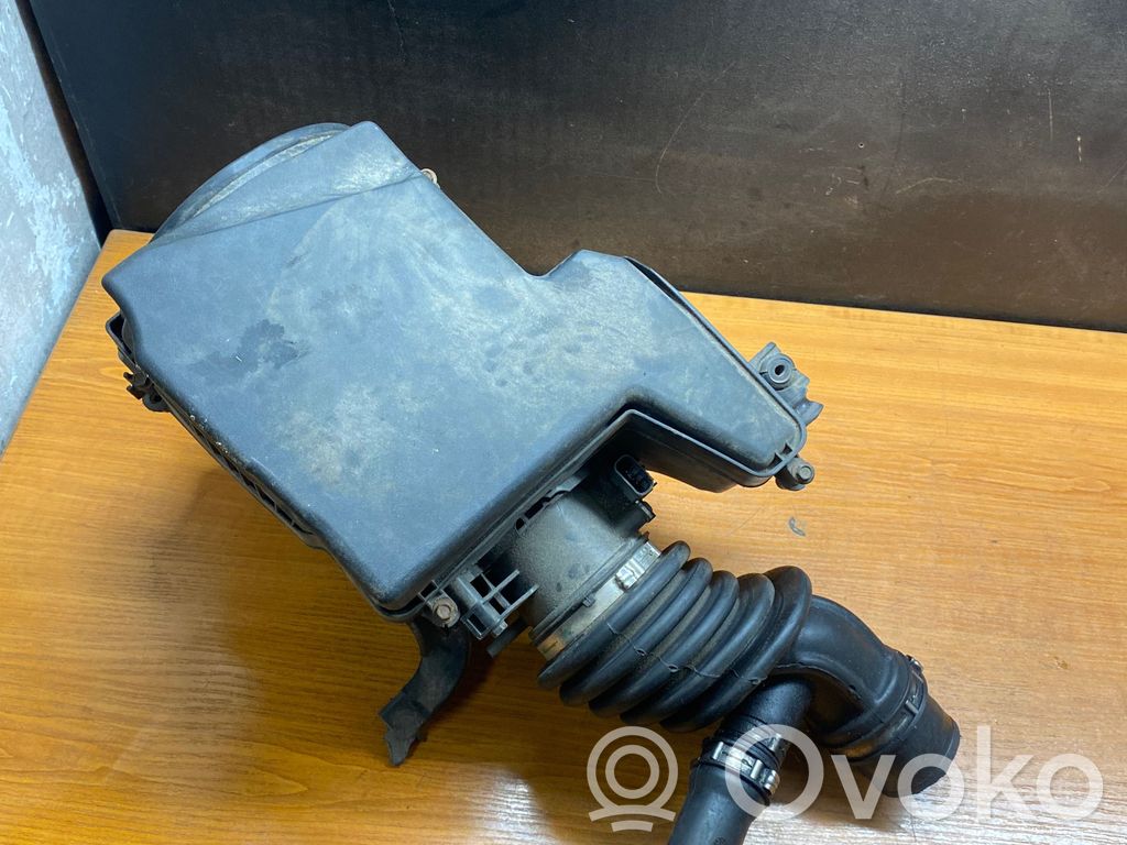 Air filter box   A1411312210
