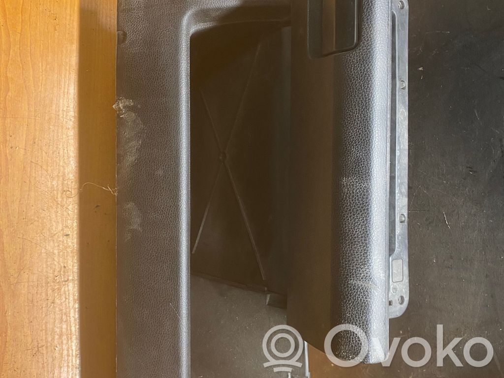 Glove box set   8146461