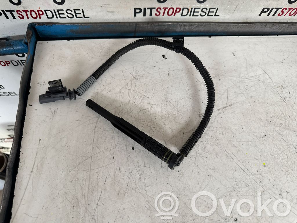 Volvo XC60 Oil level sensor 