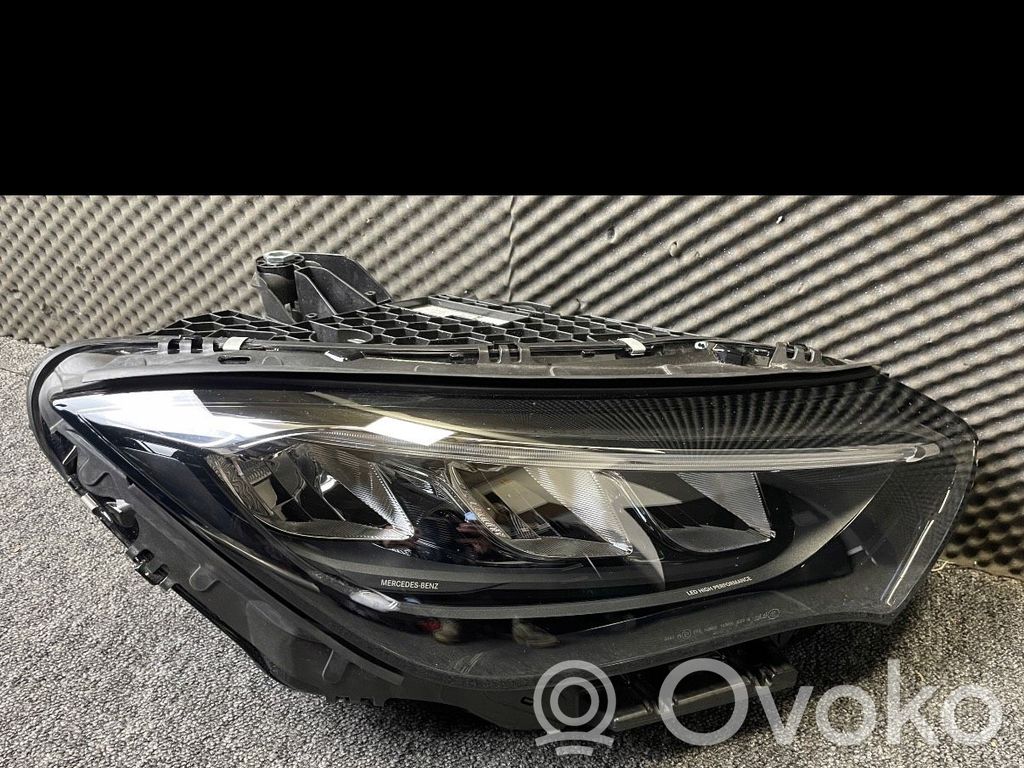 Mercedes-Benz EQE v295 Lampa przednia 