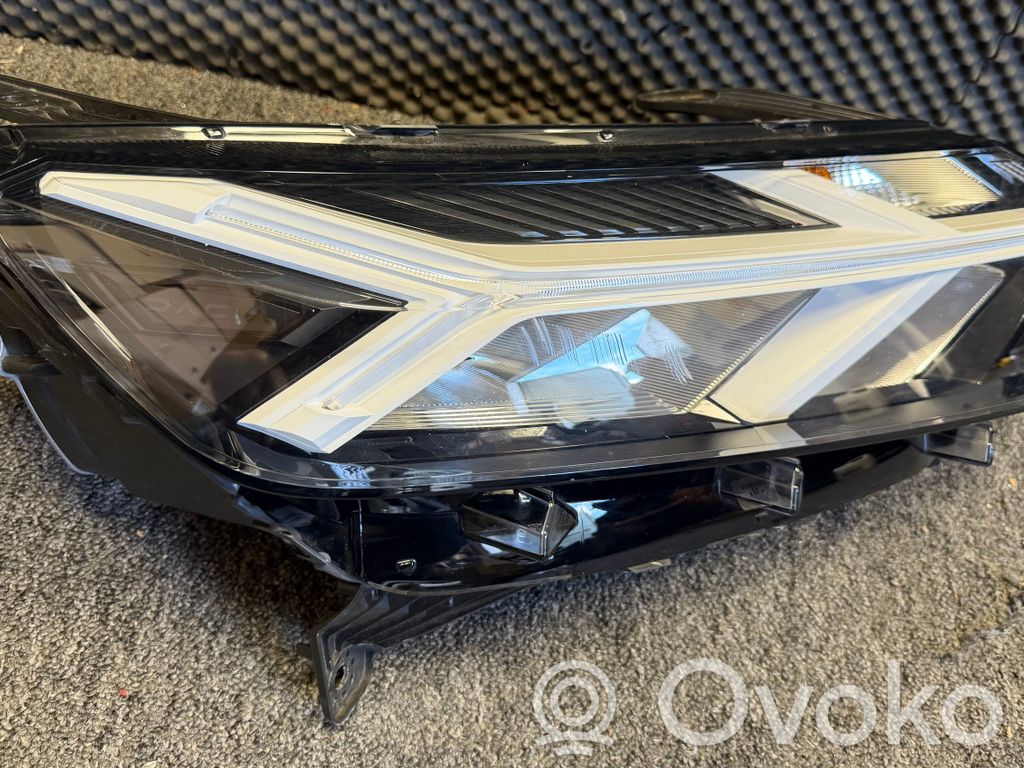 Dacia Sandero III Lampa przednia 