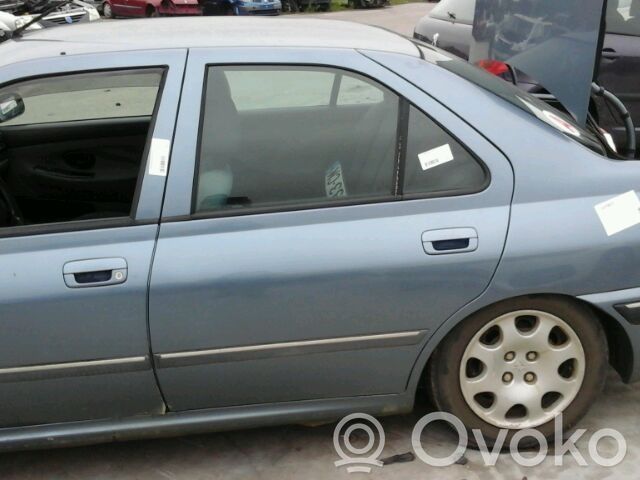 Peugeot 406 Puerta trasera 