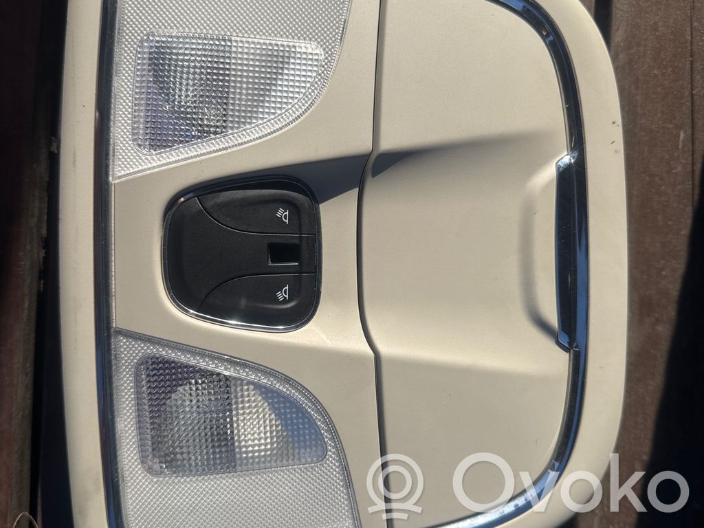 Jeep Cherokee KL Luz del asiento delantero 
