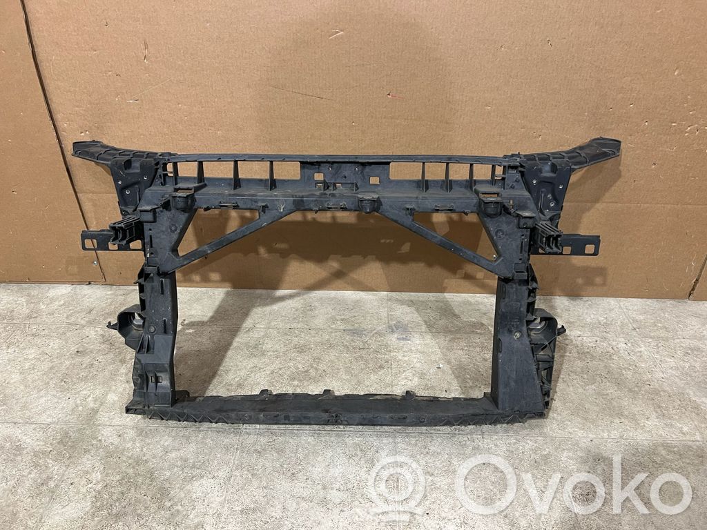 Audi A3 8Y Radiatoru panelis 