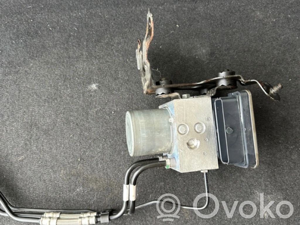Land Rover Range Rover Velar Uchwyt / Mocowanie pompy ABS 